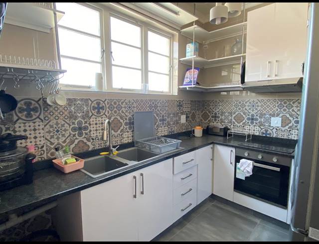 2 BEDROOM APARTMENT RENTED IN ESSENWOOD